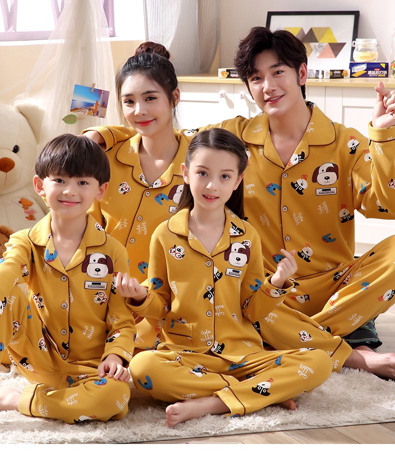 Bộ pijama cho bố mẹ dễ thương