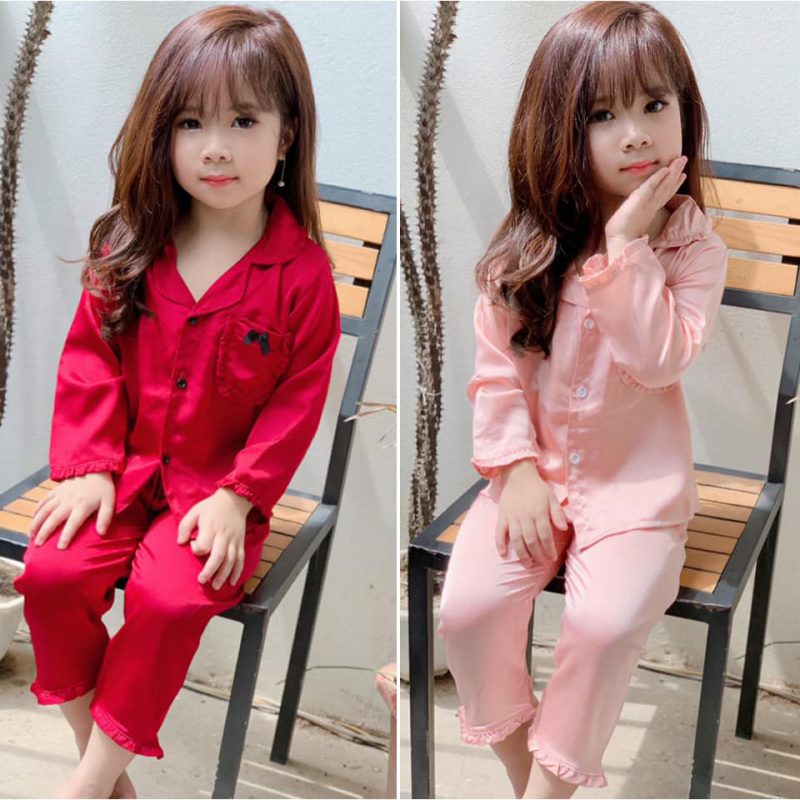 Bộ đồ pijama lụa đơn giản